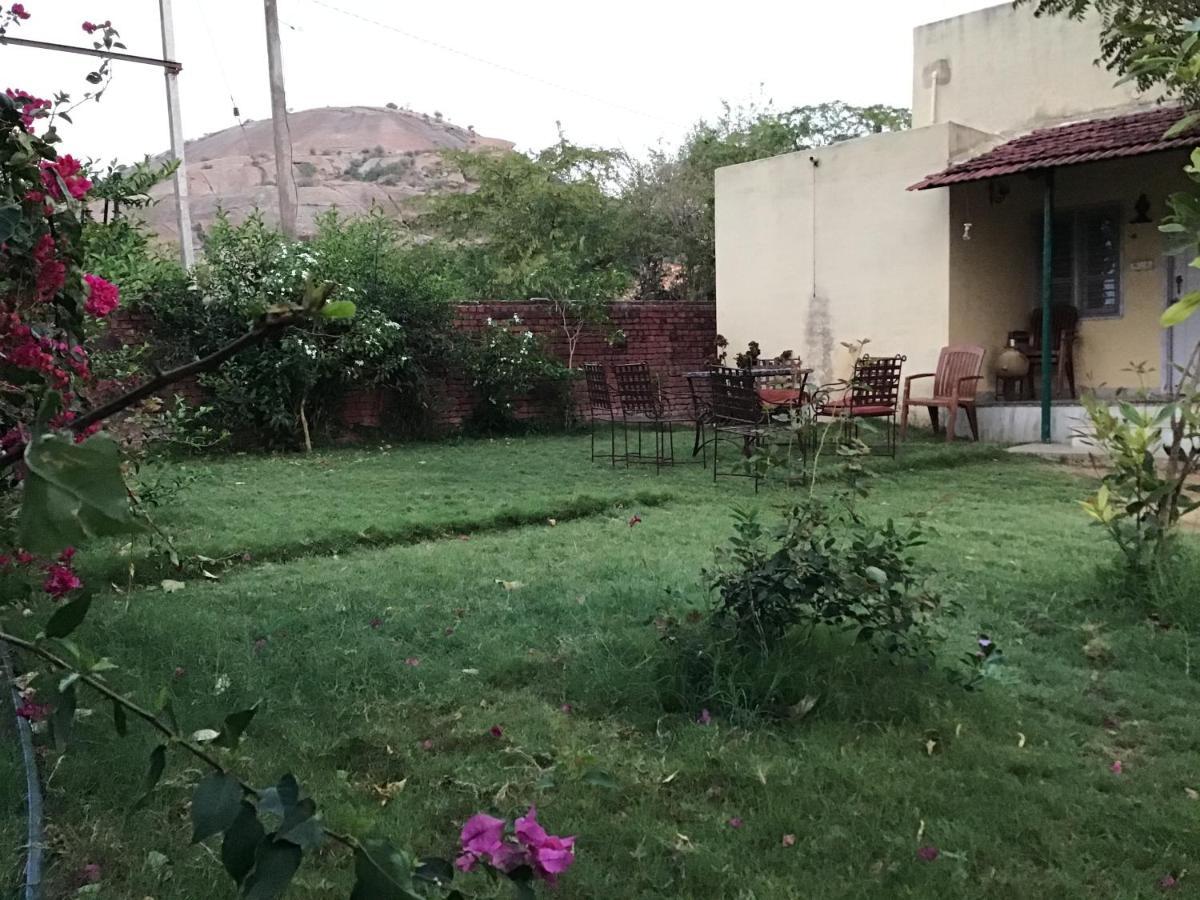 Jawai Balwant Villas ビジャパール エクステリア 写真